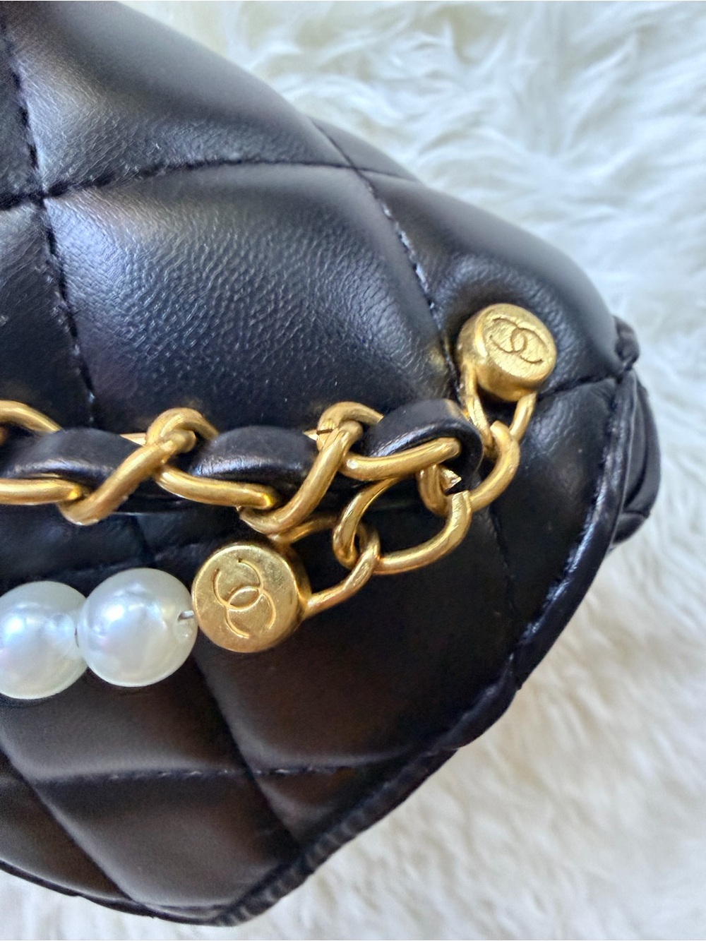 *PRICE FIRM* Chanel MAKEUP Handbag with Crystal Inset ‘CHANEL’ on Chain NIB GWP - Picture 7 of 16